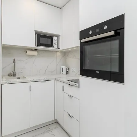 Aleja Jana Pawla Ii 20 B By Homeprime * Varsovia